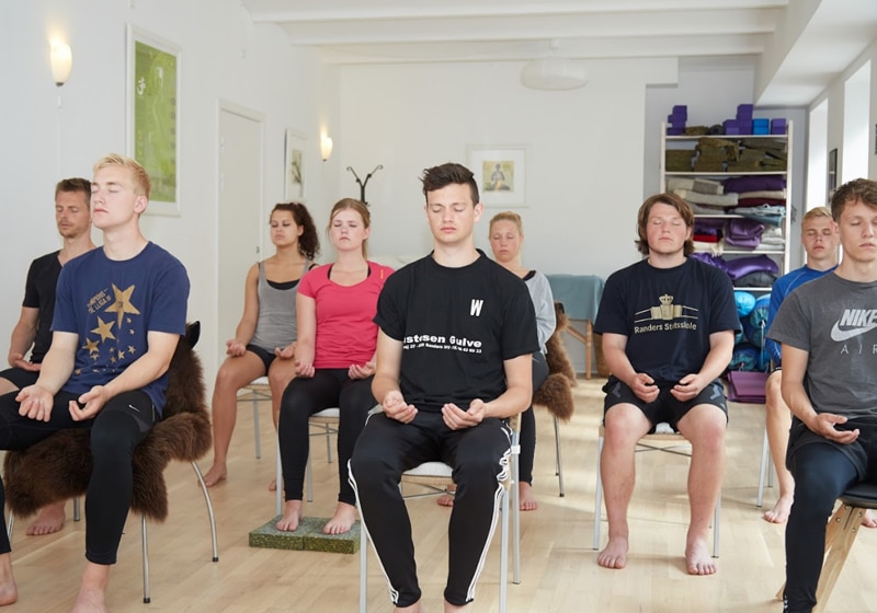 Meditation er godt for sind og krop, og du kan blive undervist i Randers af Kristine Mikkelsen